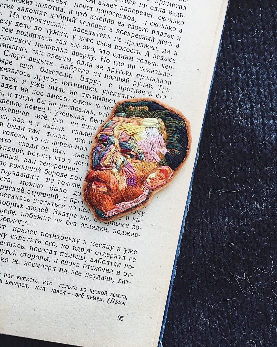 Embroidered brooch by Fistashka Art