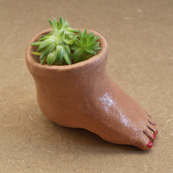 Ceramic foot planter