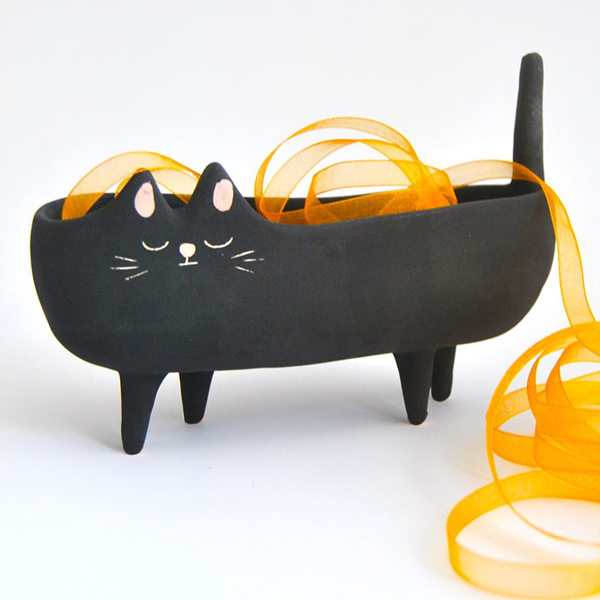 Black cat ceramic