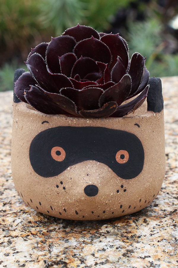 Raccoon planter