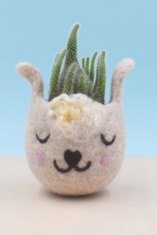 Lllama felted planter