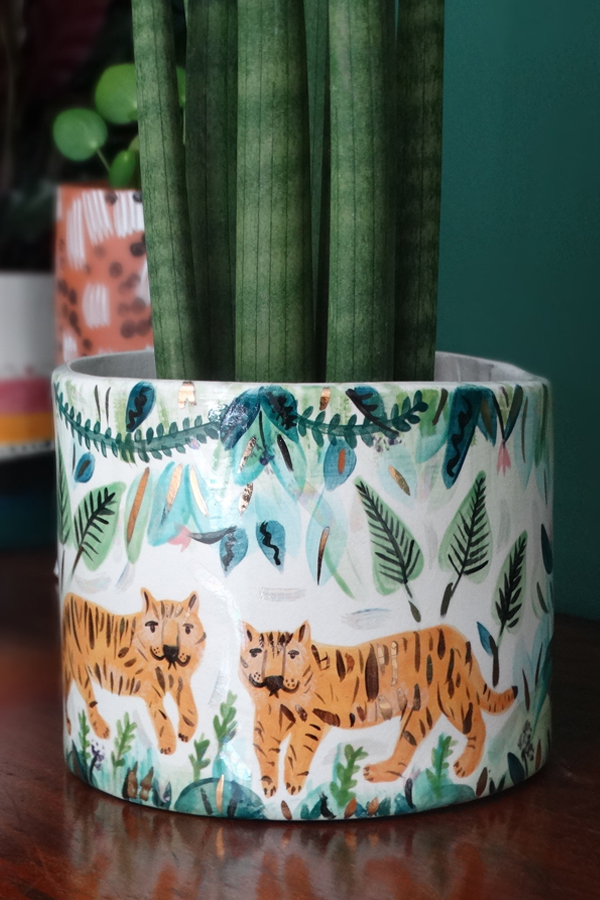 Tiger planter