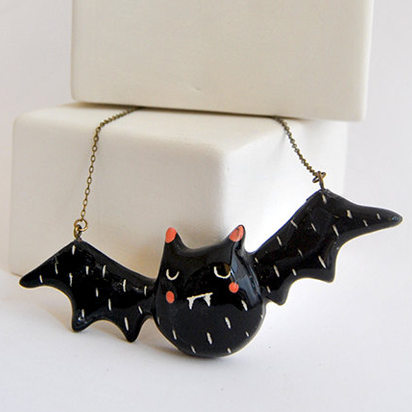 Vampire ceramic necklace 