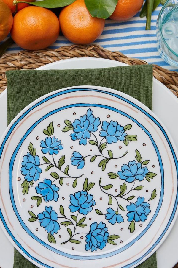 Illustrated ceramic plate