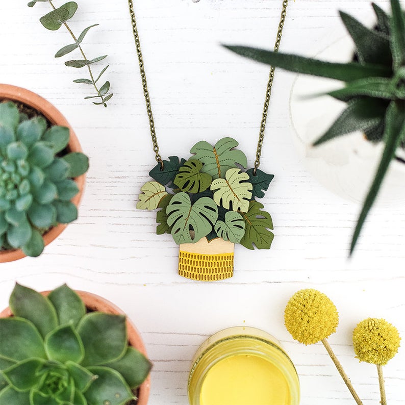 Monstera leaf necklace