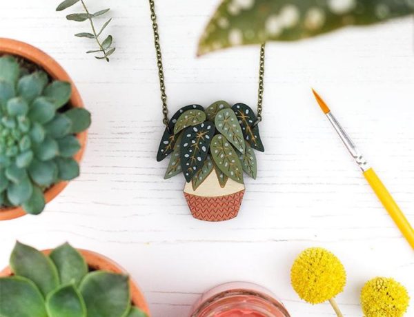 Houseplant wooden necklaces