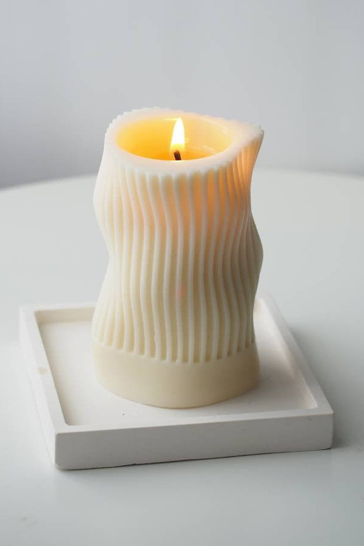 Wavy candle