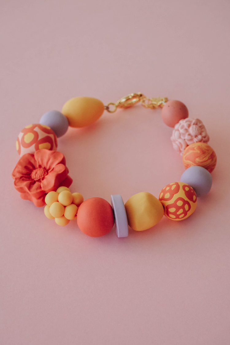 Daisy bracelet