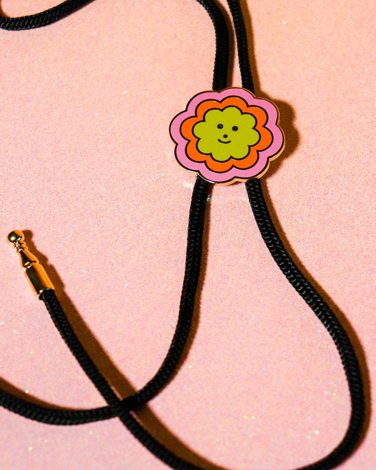 Daisy bolo tie