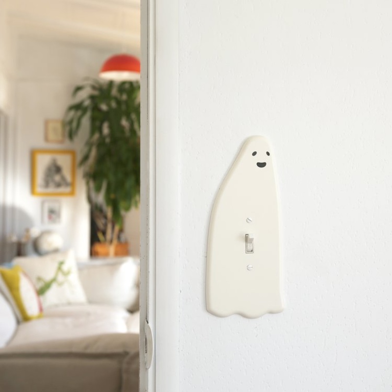 Ghost wall plate cover