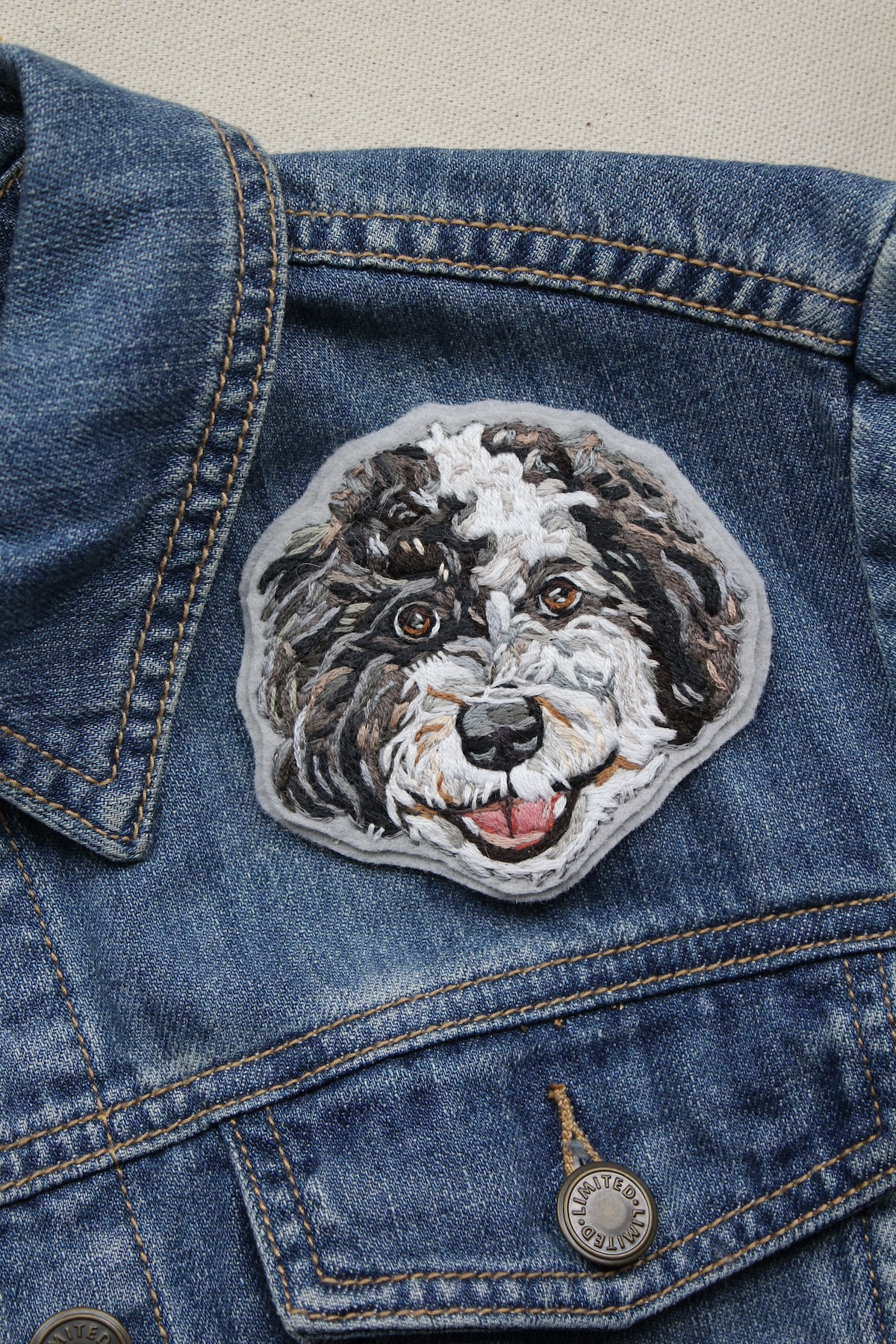 Embroidered pet portrait by Sara Barnes of Bear&Bean